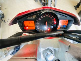 Suzuki GSR 600 2008-thumb-4