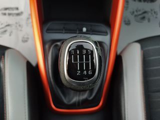 Kia Stonic 2018 1.6 CRDi Launch Edition-thumb-36