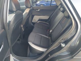 Kia Stonic 2018 1.6 CRDi Launch Edition-thumb-18