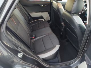 Kia Stonic 2018 1.6 CRDi Launch Edition-thumb-20