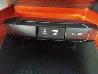 Kia Stonic 2018 1.6 CRDi Launch Edition-thumb-35
