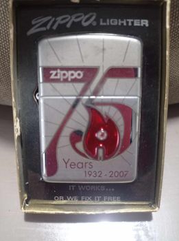 Zippo - 75 χρόνια . 1932 - 2007