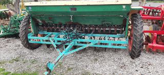 Tractor seeding machinery '08 REKOR 