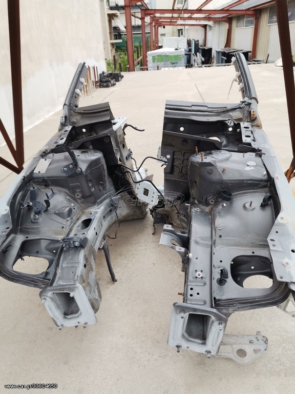 alfa romeo a159 θολοι εμπρος δεξια  και αριστερα με το  σασι [τροπετο] γωνια καροτσας