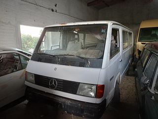 Mercedes mb100-thumb-1