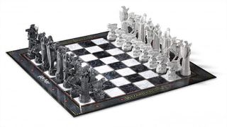 Harry Potter - Wizard Chess Set (NN7580) / Toys