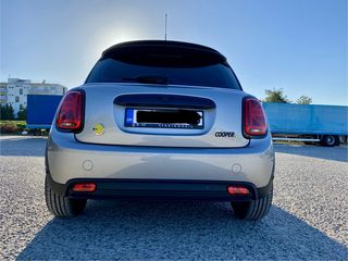 Mini Cooper SE 2023 Premium Piano Black-thumb-6