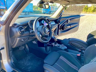 Mini Cooper SE 2023 Premium Piano Black-thumb-10
