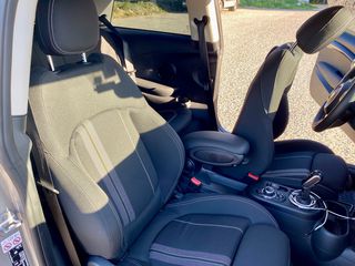 Mini Cooper SE 2023 Premium Piano Black-thumb-17