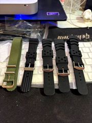 Πωλουνται Seiko,Citizen and any dive watch straps and more.