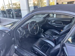 Porsche 911 2004 4s-thumb-7