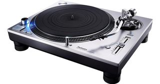 TECHNICS SL-1200 GR Direct Drive Turntable (no cartridge) - Technics