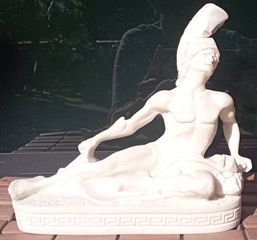 Άγαλμα από αλάβαστρο του "πεθαίνοντας Αχιλλέα"