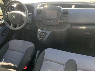 Opel Vivaro 2018 9-Seats-thumb-4