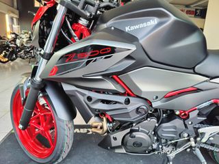 Kawasaki 2024 Z500 SE 2024 ΠΡΟΣΦΟΡΑ ΑΠΟ 7.300€ ΜΟΝΟ 6.795€-thumb-4