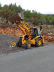 JCB '02 3CX ΜΕ ΠΙΝΑΚΙΔΕΣ+ 3 ΚΟΥΒΑΔΕΣ