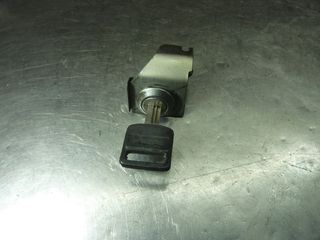 ΚΛΕΙΔΑΡΙΑ ΣΕΛΑΣ ΝΤΙΖΑ ΚΛΕΙΣΤΡΟ DL 650-thumb-3