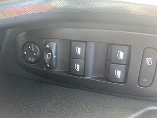 Peugeot 2008 2019 1.2 PureTech 130 Allure-thumb-4