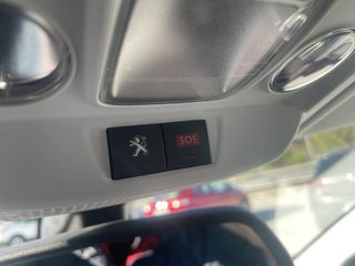 Peugeot 2008 2019 1.2 PureTech 130 Allure-thumb-15
