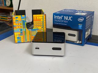 Intel NUC Υπολογιστής