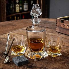 Twisted Decanter Set / Gadgets