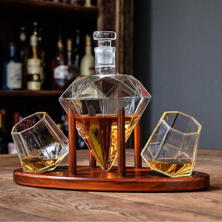 Mikamax - Deluxe Diamond Decanter Set