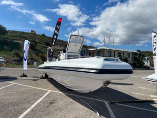 MVMarine '24 MITO 29+2X MERCURY F225 ΕΤΟΙΜΟΠΑΡΑΔΟΤΟ