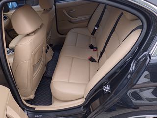 Bmw 330 2009 i-thumb-6