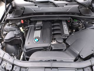 Bmw 330 2009 i-thumb-8