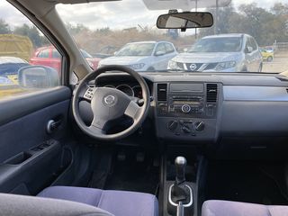 Nissan Tiida 2008-thumb-5