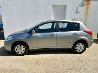 Nissan Tiida 2008-thumb-3