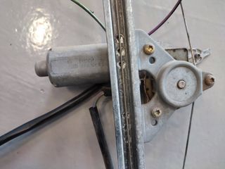 A2027301446 ΓΡΥΛΟΣ ΠΑΡΑΘΥΡΟΥ ΠΙΣΩ ΔΕΞΙΑ MERCEDES-BENZ W202 -thumb-3