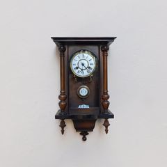 Ρολόι επιτοίχιο ξύλινο, γερμανικό, περίπου 130 ετών.