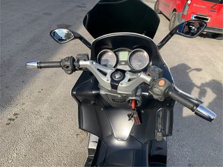 Gilera GP 800 2009-thumb-6