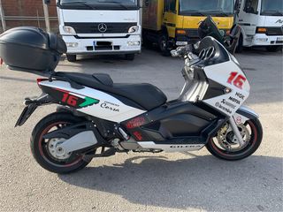 Gilera GP 800 2009-thumb-7