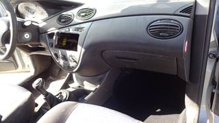 Ντουλαπάκι Ford Focus '04