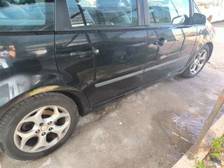 Ford C-Max 2008-thumb-13
