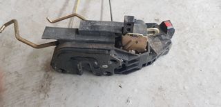 Hyundai matrix κλειδαριά  μπρός δεξιά   