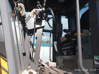 Γκρέιντερ Volvo 2006 G710B-thumb-2