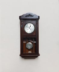 Ρολόι επιτοίχιο ξύλινο, γερμανικό, τεχνοτροπίας Art Deco.