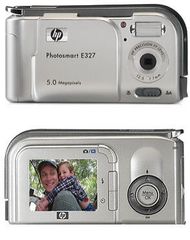 HP PhotoSmart E327 5.0MP Digital Camera - Silver