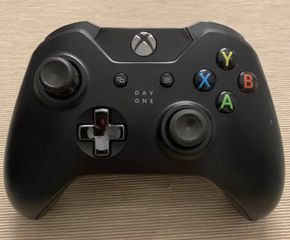 Xbox one Day One Controller