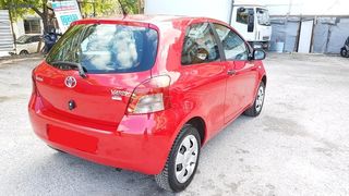 Toyota Yaris 2009 VVTI-thumb-2