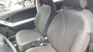 Toyota Yaris 2009 VVTI-thumb-5