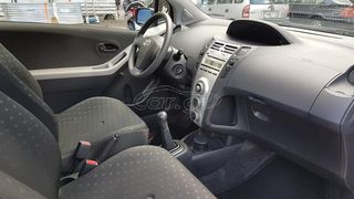 Toyota Yaris 2009 VVTI-thumb-6