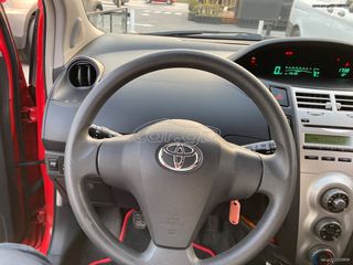 Toyota Yaris 2009 VVTI-thumb-11