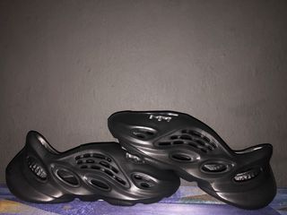 Μαύρα foam slides / clogs – unisex