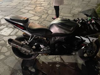 Yamaha YZF-R6 2003-thumb-4