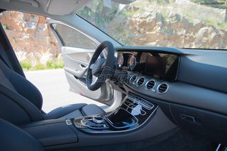 Mercedes-Benz E 220 2017 AMG LINE d T-Modell 9G-TRONIC-thumb-5