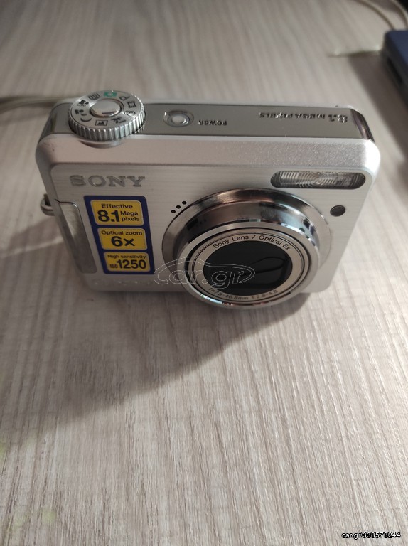 Sony DSC -S800 DIGITAL CAMERA 8.1 MEGAPIXEL